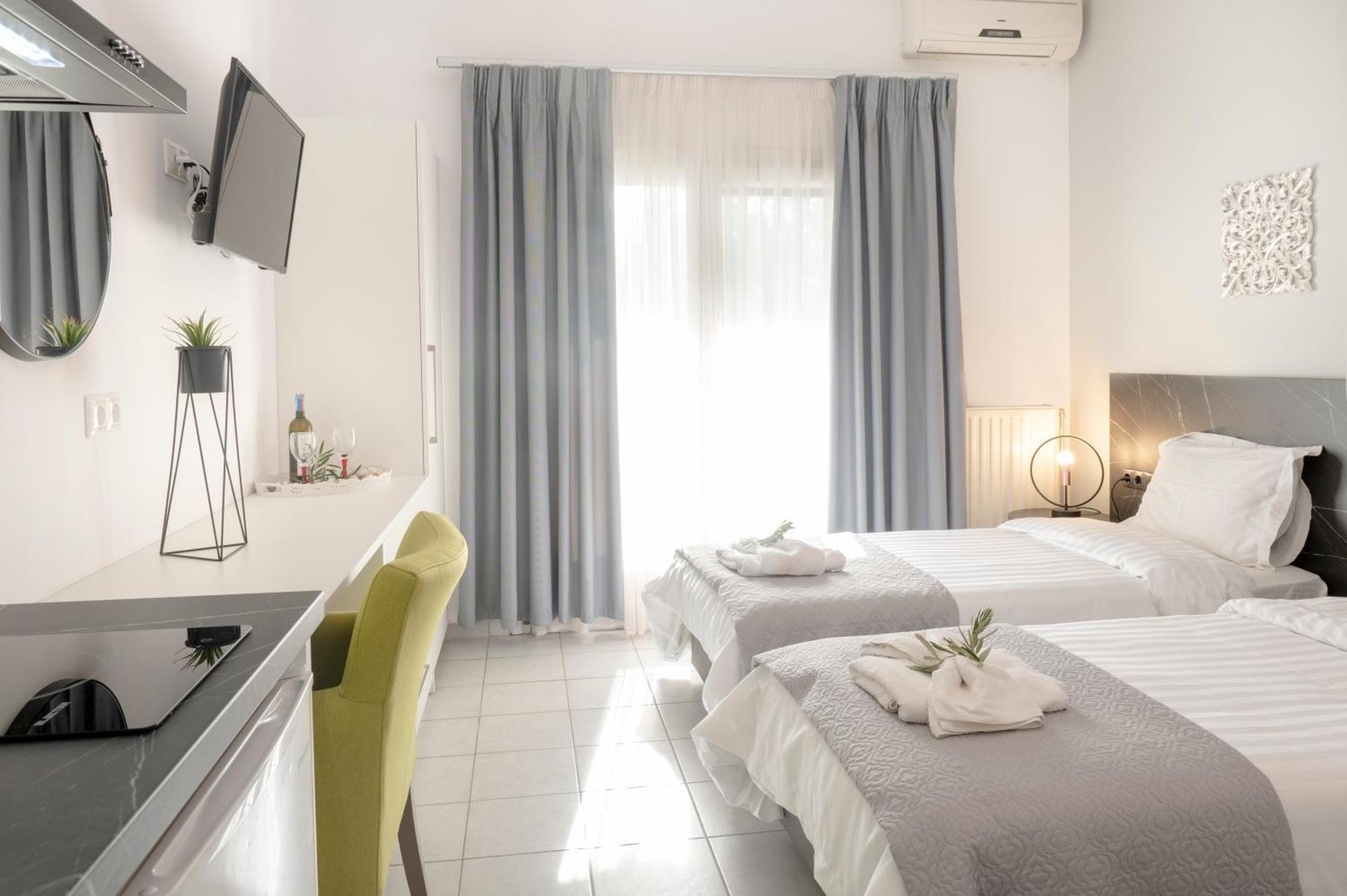 לריסוס Hotel Papanikolaou מראה חיצוני תמונה